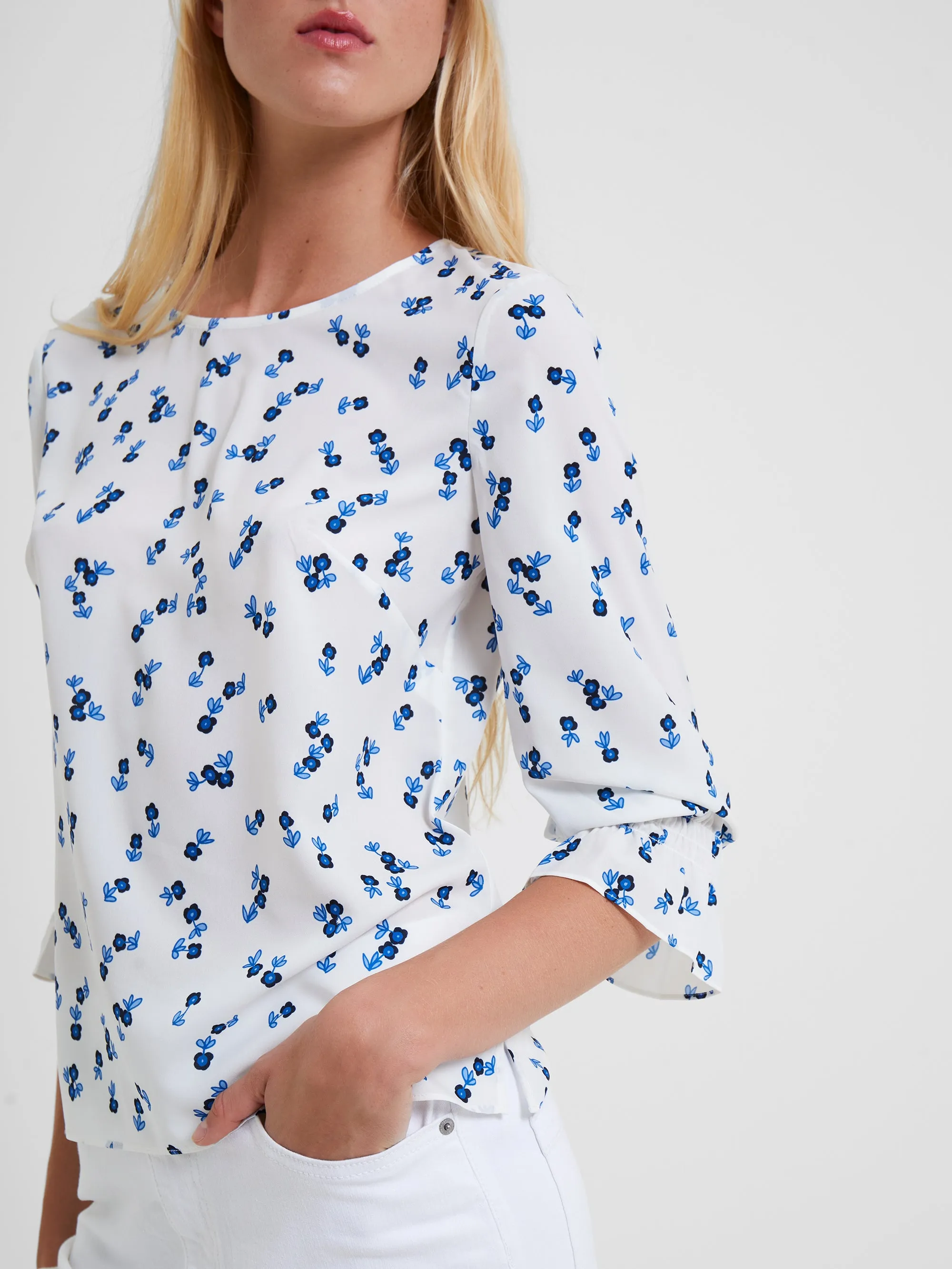 Betsy Crepe Light Top