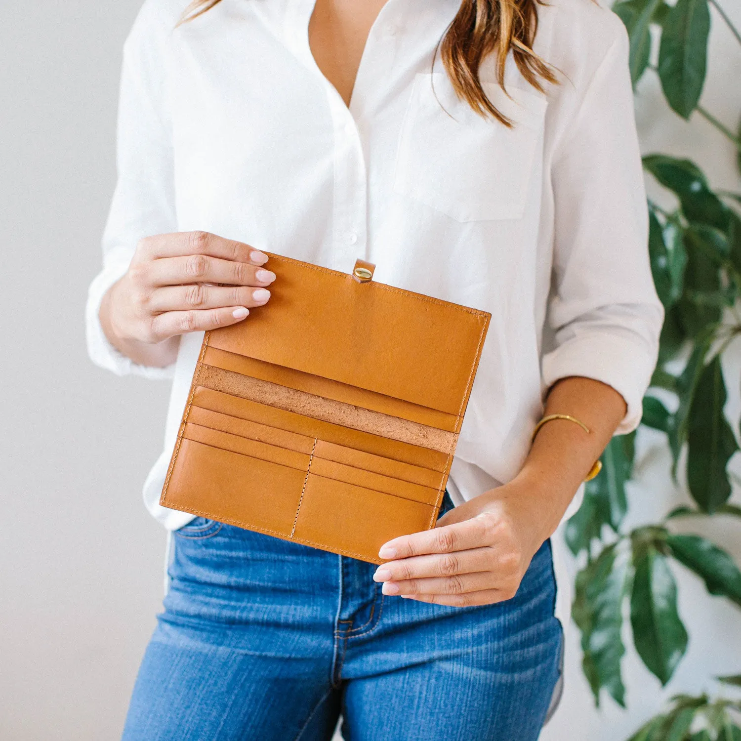 Lincoln Park Wallet | TAN