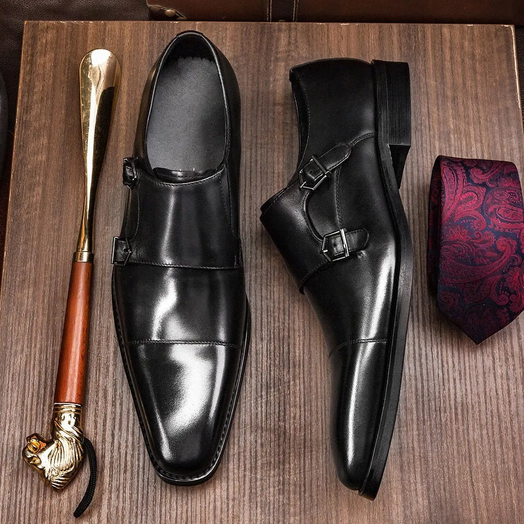 Serpatura Buckle-Style Sophistication