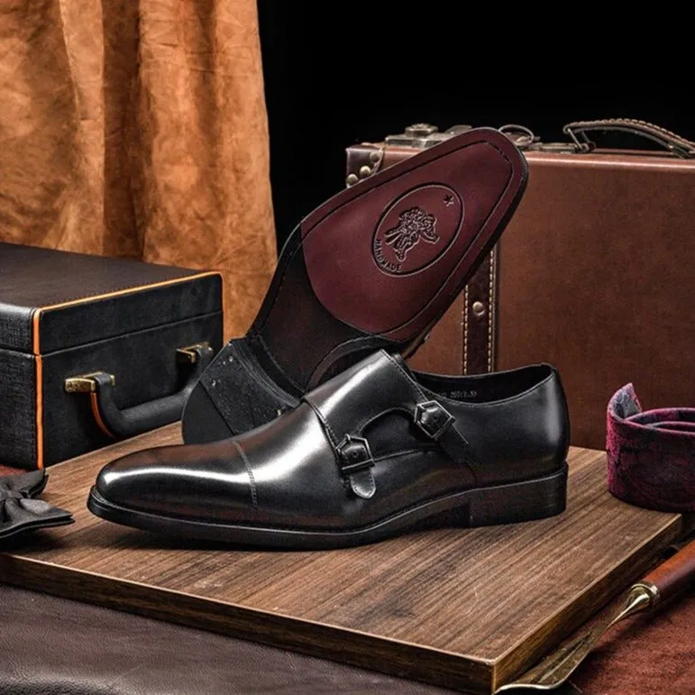 Serpatura Buckle-Style Sophistication